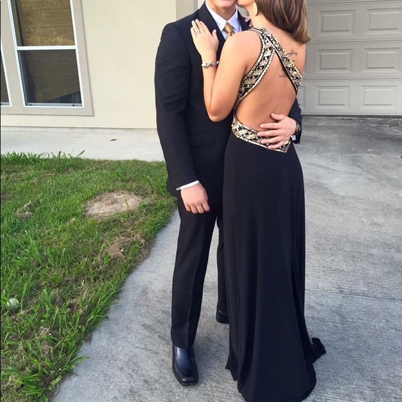 Long formal dress - Picture 1 of 2